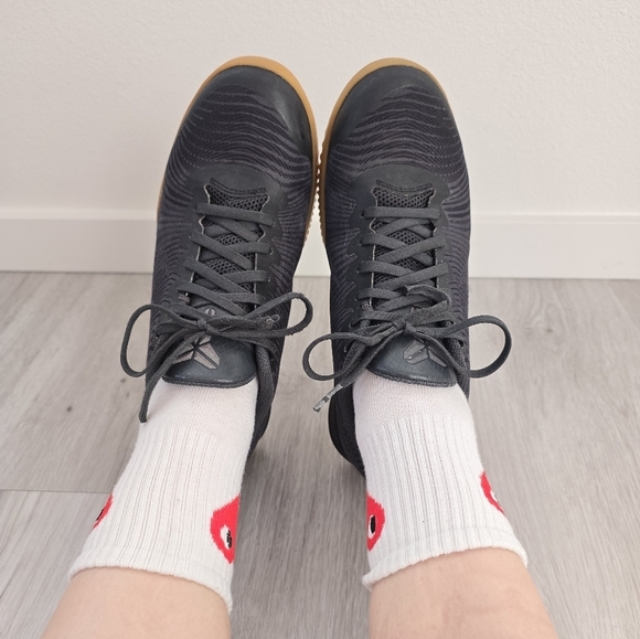 Nike | Kobe Mentality 2 'Komodo' gray black sporty low-top sneakers | WMS 7 - Picture 2 of 12